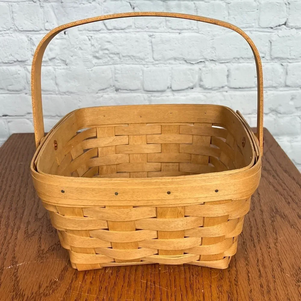 Vintage Longaberger 9x9” square basket with handle 2003